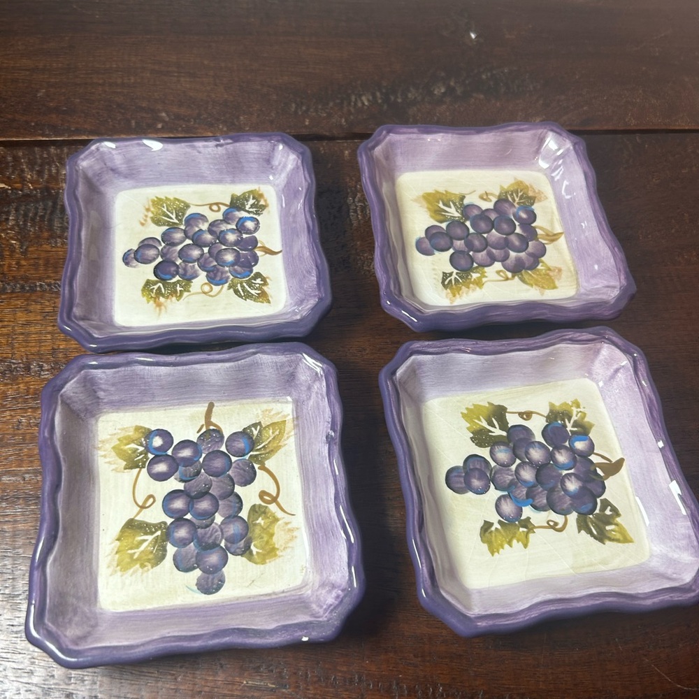 Merlot Tablecloth 4 Piece Dipping Sauce Mini Bowls